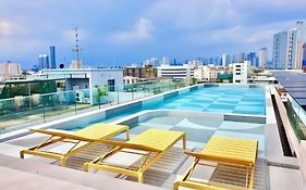 เดอะ ควอเตอร์ อ่อนนุช บาย ยูเอชจี